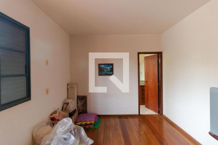 Casa à venda com 432m², 4 quartos e 4 vagas Casa à venda com 432m², 4 quartos e 4 vagasSuíte 01