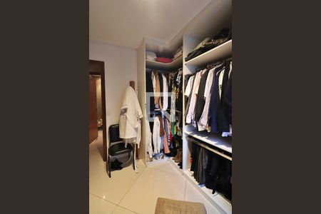Apartamento à venda com 119m², 2 quartos e 2 vagasCloset