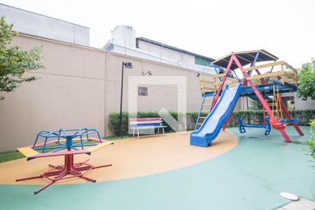 Apartamento à venda com 119m², 2 quartos e 2 vagas Apartamento à venda com 119m², 2 quartos e 2 vagasÁrea Comum - Playground