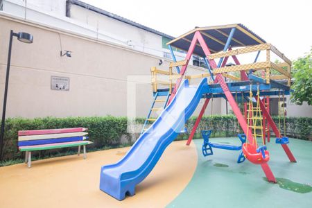 Apartamento à venda com 119m², 2 quartos e 2 vagas Apartamento à venda com 119m², 2 quartos e 2 vagasÁrea Comum - Playground