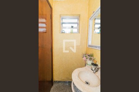 Casa para alugar com 460m², 4 quartos e 4 vagas Casa para alugar com 460m², 4 quartos e 4 vagasLavabo