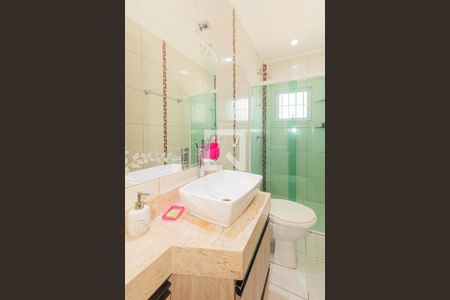 Casa para alugar com 460m², 4 quartos e 4 vagas Casa para alugar com 460m², 4 quartos e 4 vagasBanheiro da Suíte 1