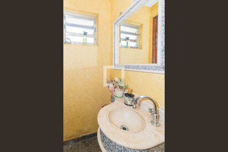 Casa para alugar com 460m², 4 quartos e 4 vagas Casa para alugar com 460m², 4 quartos e 4 vagasLavabo