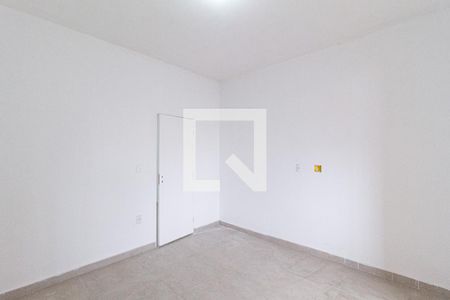 Quarto de casa para alugar com 1 quarto, 58m² em Jardim Santa Tereza, Carapicuíba