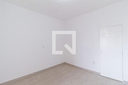 Quarto de casa para alugar com 1 quarto, 58m² em Jardim Santa Tereza, Carapicuíba