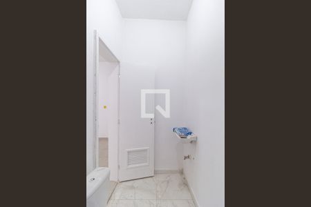 Quarto de casa para alugar com 1 quarto, 58m² em Jardim Santa Tereza, Carapicuíba