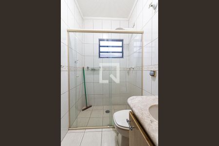 Casa à venda com 137m², 3 quartos e 4 vagasBanheiro Social - Box