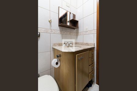 Casa à venda com 137m², 3 quartos e 4 vagasBanheiro Social