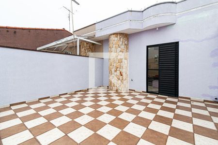 Casa à venda com 137m², 3 quartos e 4 vagasSuite - Varanda