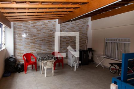 Casa à venda com 186m², 4 quartos e 2 vagasvaranda