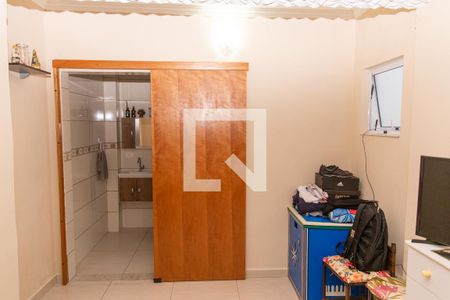 Casa à venda com 186m², 4 quartos e 2 vagasBanheiro da Suíte