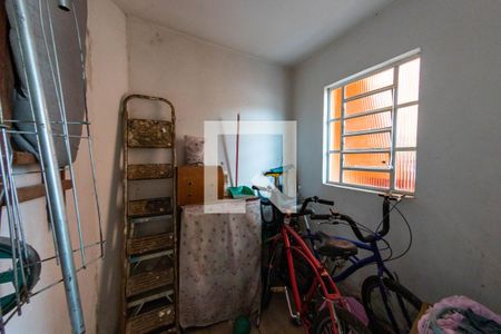 Casa à venda com 250m², 4 quartos e 2 vagasQuarto de Serviço