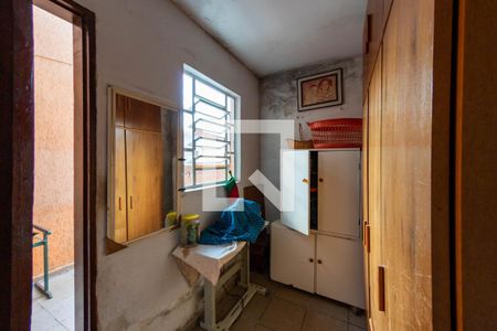 Casa à venda com 250m², 4 quartos e 2 vagasQuarto de Serviço