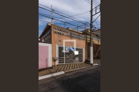 Casa à venda com 250m², 4 quartos e 2 vagasFachada