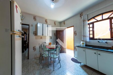 Casa à venda com 250m², 4 quartos e 2 vagasCozinha