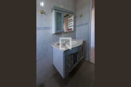 Casa à venda com 250m², 4 quartos e 2 vagasBanheiro