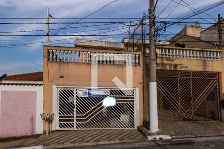 Casa à venda com 250m², 4 quartos e 2 vagasFachada