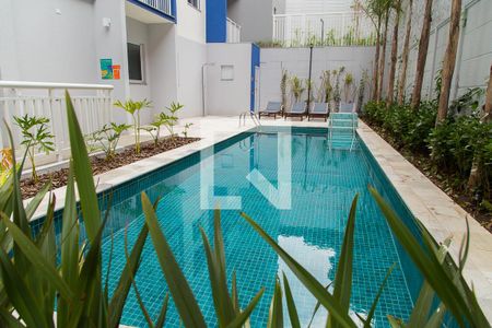 Apartamento à venda com 35m², 2 quartos e sem vaga Apartamento à venda com 35m², 2 quartos e sem vagaPiscina