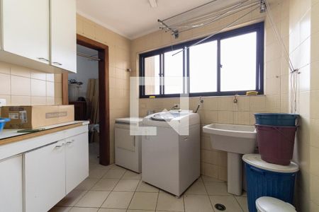 Apartamento à venda com 198m², 3 quartos e 4 vagas Apartamento à venda com 198m², 3 quartos e 4 vagasLavanderia