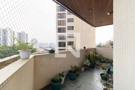 Apartamento à venda com 198m², 3 quartos e 4 vagas Apartamento à venda com 198m², 3 quartos e 4 vagasVaranda da Sala