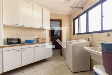 Apartamento à venda com 198m², 3 quartos e 4 vagas Apartamento à venda com 198m², 3 quartos e 4 vagasLavanderia