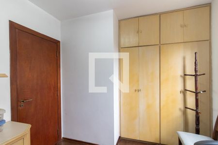 Apartamento à venda com 198m², 3 quartos e 4 vagas Apartamento à venda com 198m², 3 quartos e 4 vagasQuarto 3