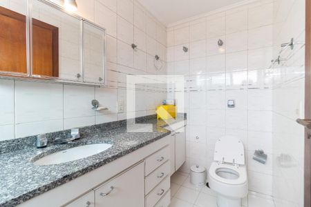 Apartamento à venda com 198m², 3 quartos e 4 vagas Apartamento à venda com 198m², 3 quartos e 4 vagasBanheiro da Suíte 2