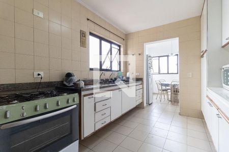 Apartamento à venda com 198m², 3 quartos e 4 vagas Apartamento à venda com 198m², 3 quartos e 4 vagasCozinha