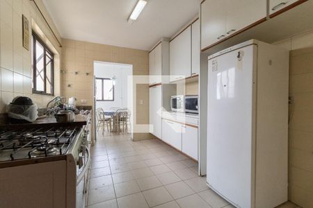 Apartamento à venda com 198m², 3 quartos e 4 vagas Apartamento à venda com 198m², 3 quartos e 4 vagasCozinha