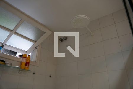 Casa à venda com 330m², 6 quartos e 1 vaga Casa à venda com 330m², 6 quartos e 1 vagaBanheiro