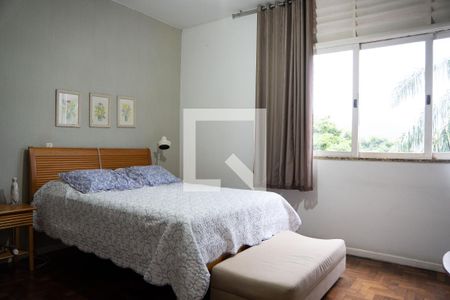 Casa à venda com 330m², 6 quartos e 1 vaga Casa à venda com 330m², 6 quartos e 1 vagaSuíte 1