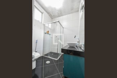 Casa à venda com 155m², 4 quartos e 4 vagasBanheiro 02