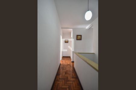 Casa à venda com 155m², 4 quartos e 4 vagasCorredor 