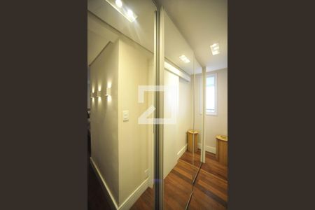 Apartamento à venda com 75m², 2 quartos e 2 vagasSuíte