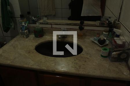 Casa à venda com 150m², 3 quartos e 8 vagasBanheiro da Suíte