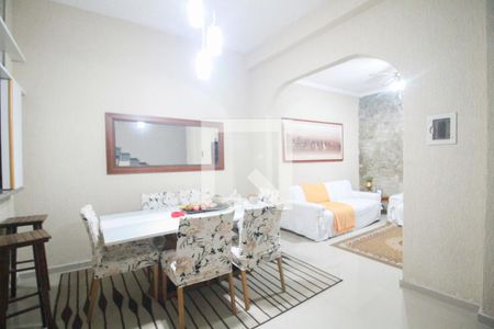 Casa à venda com 180m², 4 quartos e 2 vagassala casa 2