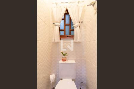 Lavabo de casa para alugar com 3 quartos, 150m² em Jardim Santa Clara, Guarulhos