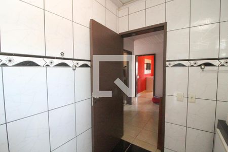 Casa à venda com 70m², 3 quartos e 1 vaga Casa à venda com 70m², 3 quartos e 1 vagaBanheiro