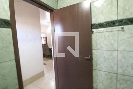 Casa à venda com 70m², 3 quartos e 1 vaga Casa à venda com 70m², 3 quartos e 1 vagaBanheiro 2