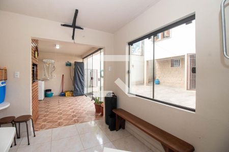 Casa à venda com 280m², 3 quartos e 3 vagas Casa à venda com 280m², 3 quartos e 3 vagasÁrea de Serviço - Churrasqueira