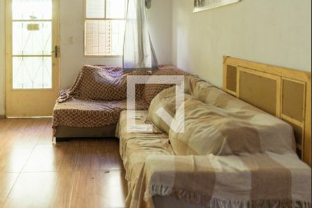 Sala de casa de condomínio à venda com 2 quartos, 65m² em São José, Porto Alegre