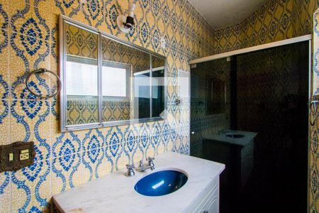 Casa para alugar com 360m², 3 quartos e 4 vagas Casa para alugar com 360m², 3 quartos e 4 vagasBanheiro social