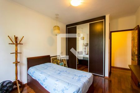 Casa para alugar com 360m², 3 quartos e 4 vagas Casa para alugar com 360m², 3 quartos e 4 vagasQuarto 2