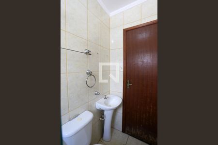 Casa de condomínio à venda com 51m², 2 quartos e 1 vagaBanheiro da Suíte 1