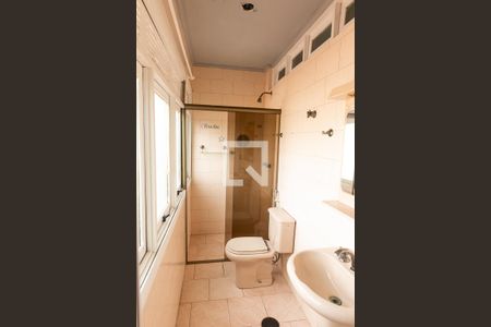 Apartamento à venda com 374m², 4 quartos e 2 vagasBanheiro da Suíte 1