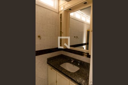 Apartamento à venda com 374m², 4 quartos e 2 vagasBanheiro Social