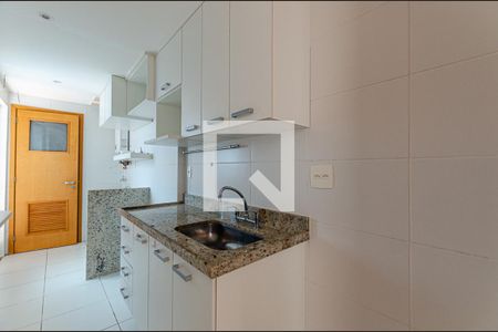 Apartamento para alugar com 139m², 2 quartos e 2 vagas Apartamento para alugar com 139m², 2 quartos e 2 vagasCozinha