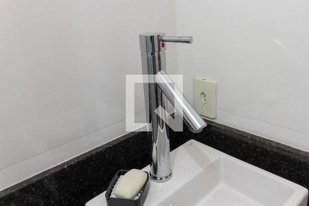 Apartamento à venda com 108m², 3 quartos e 1 vagaBanheiro - Torneira