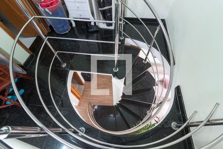 Apartamento à venda com 108m², 3 quartos e 1 vagaEscada