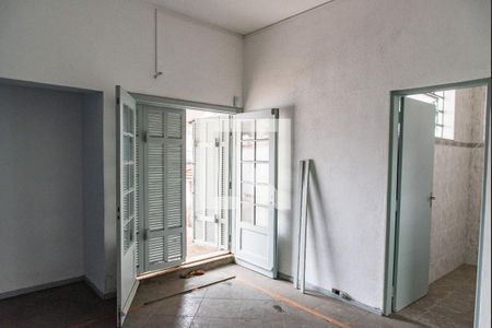 Casa à venda com 200m², 3 quartos e 2 vagasSuíte